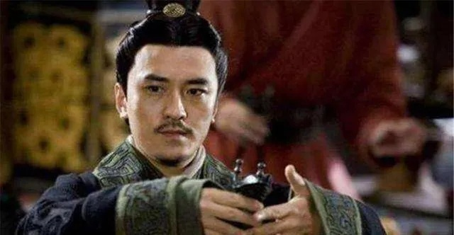 狡诈穿越者：假冒汉室宗亲的三国故事