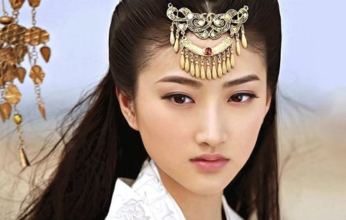 (雪中回眸娇宠皇妃)雪中回眸 帝王侧，盛世辉煌似风云变幻