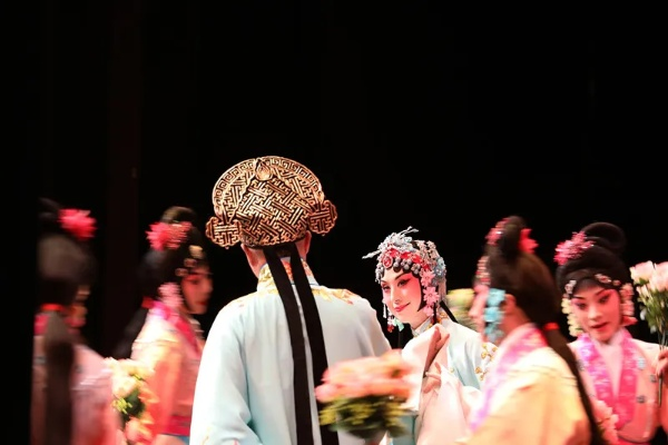 (阳春艺曲什么时候出)从阳春艺曲到封号：深入探讨中国传统戏曲的文化魅力