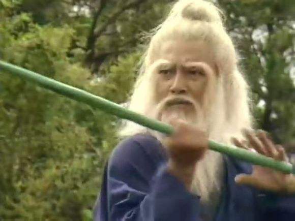 (乔峰是洪七公的师傅吗)乔峰和洪七公是《天龙八部》中的师徒，两位武林高手关系深厚