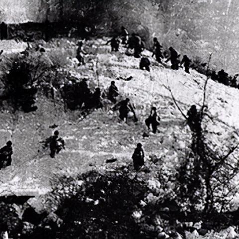 以经典军事策略素质为核心：'钢铁指挥官'手机移植版提升移动游戏体验