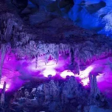 《时光》歌曲：让我们一起穿越时光隧道，感受岁月的沉淀和美好回忆