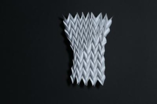 纸的魔法:纸能防弹吗?探寻纸是否可以成为新型防弹材料的可能性 纸的魔法:纸能防弹吗?探寻纸是否可以成为新型防弹材料的可能性