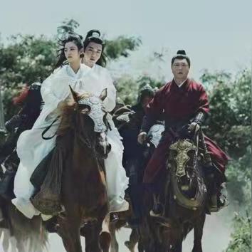 位列热门榜单，展现少女之心：我就是偶像游戏名字雪公主，从创新视角探索粉丝追星文化