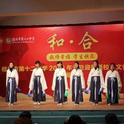 (心灵深处的尘埃是什么意思)心灵深处的尘世界，有一种相遇在那里等你我共鸣