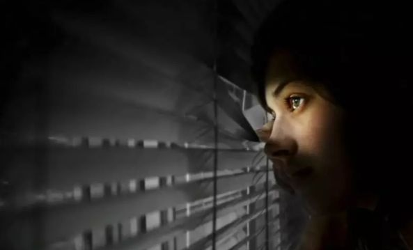 (电影 逆光)逆光潜入被砍：揭秘那场意外事件背后的真相与阴谋