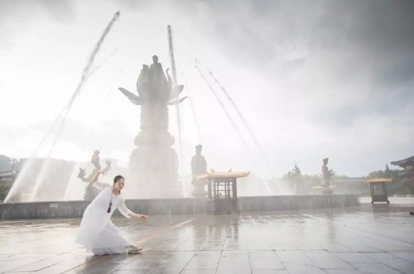 (喧嚣中寻找宁静)在喧嚣中寻求内心宁静：一场属于你的佛系治愈之旅