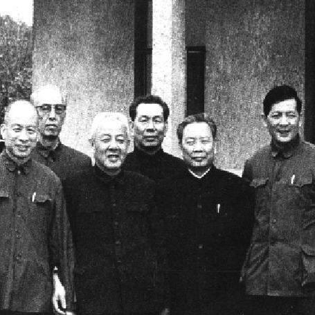 完全攻略：搞懂闪烁之光英灵对决策略，从新手到高手的详尽战斗技巧解析