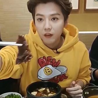 (直播给我们带来了什么)给我来直播，让你眼前一亮！探寻直播带来的乐趣和惊喜