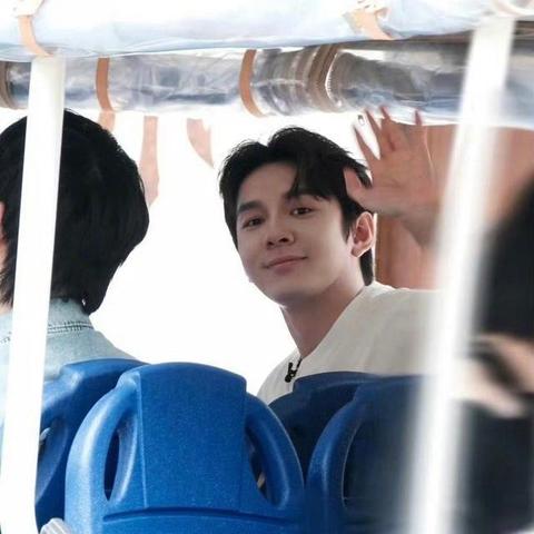 (国内综艺风起云涌,娱乐综艺引领时尚潮流)国内综艺风起云涌，娱乐综艺引领时尚潮流