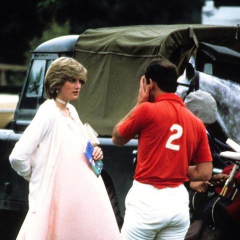 探究红途ol:一个引领玩家走向胜利的多人在线游戏平台,带你畅游红色热血之路。 探究红途ol:一个引领玩家走向胜利的多人在线游戏平台,带你畅游红色热血之路。