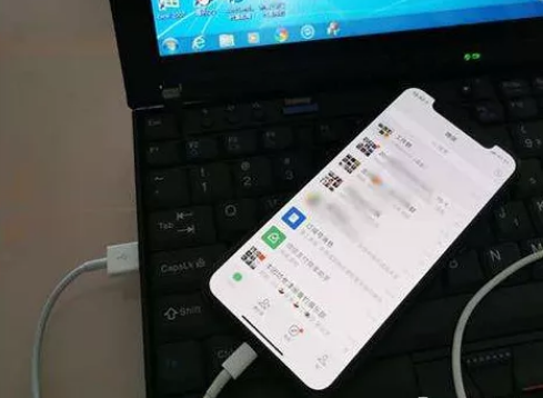 (iphone手机usb连电脑)详解步骤：苹果手机如何通过USB线连接电脑进行文件传输