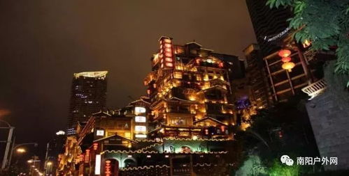 在鸣沙客栈，客人的烟火气息和故事交织成风景，温暖如春的人情味道。