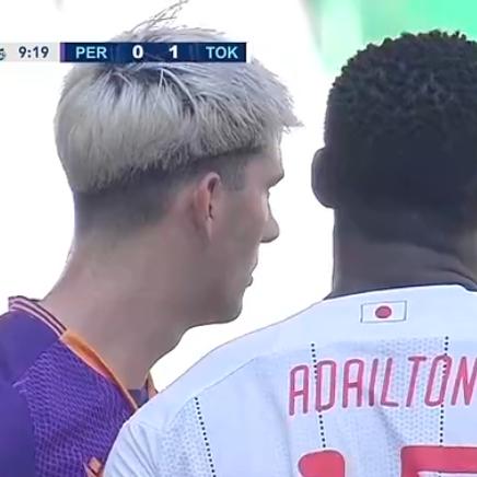 体验真实历史变迁，飞升掌控战局，揭秘'可以飞升的三国手游'的独特晋级系统和爽快战斗玩法