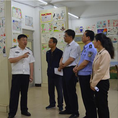 (奇妙世界探索发现手抄报)探秘奇妙世界：揭晓绘画大赛的获奖作品及其背后的故事