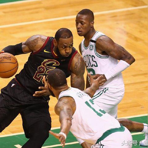 (百战封神好玩吗)这个游戏已经过去了很久，但"百战封神"现在还值得一玩吗？