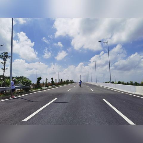 (无限速标志,标线城市道路最高时速多少)城市道路极限速度的探究：无限速和标线限速究竟应该是多少？