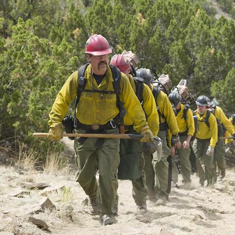 探讨现代英雄: 以超级救火队员完整版为例呈现新时代的消防勇士形象