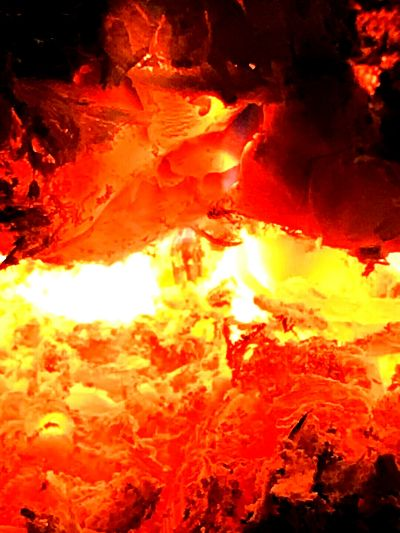 (缸筒怎么取出来)挥洒炽焰天穹：探寻火与光的交织之美，燃烧心灵的炽热激情