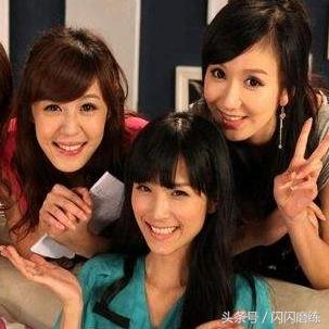 爱情公寓第一季：年轻人的欢笑与泪水，探索友情与爱情的成长之旅