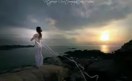 原唱力荐：紫竹铃的《仰望蔚蓝的天空》，令人感动的歌声共鸣人心在美丽的音符中