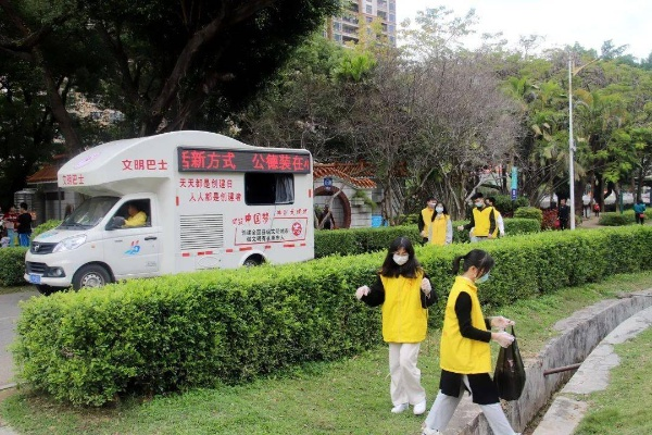 探究江河湖泊土壤行走加入生态属性后的环保价值：以健康生态圈的构建为核心要点