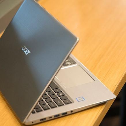 (知乎笔记本性价比)在知乎上探讨专业指导：如何选购适合自己的笔记本电脑