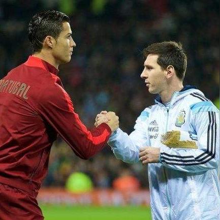 (儿童足球训练课)儿童足球训练：10个必备动作，帮助孩子成为足球小巨星