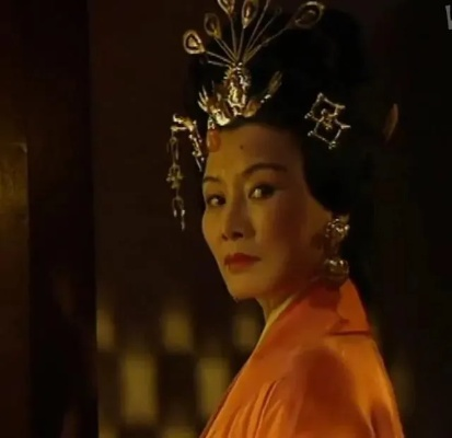 (三国何皇后和董太后)三国演义：何皇后与董太后的群英荟萃与纷争