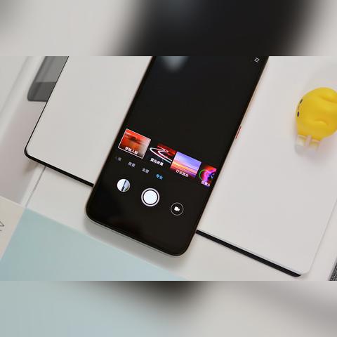 (星轨有什么象征意义)星轨在爱情中象征着什么？揭示浪漫关系中的永恒与变化