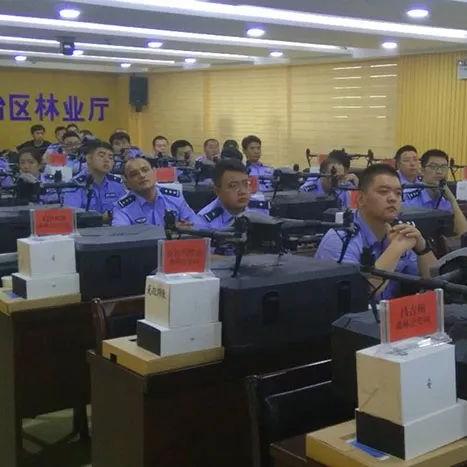 探索大疆设计师的创意旅程：如何在无人机行业中实现艺术与科技的完美结合